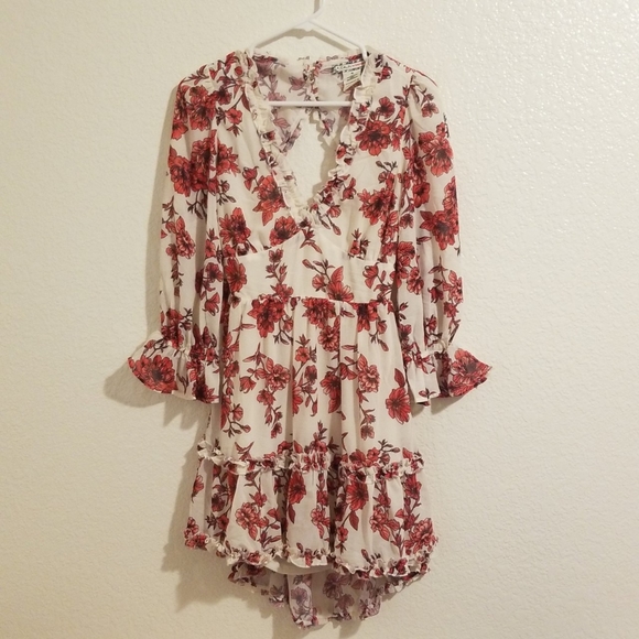 Beatiful Flowy Ivory White Floral dress - Picture 5 of 6